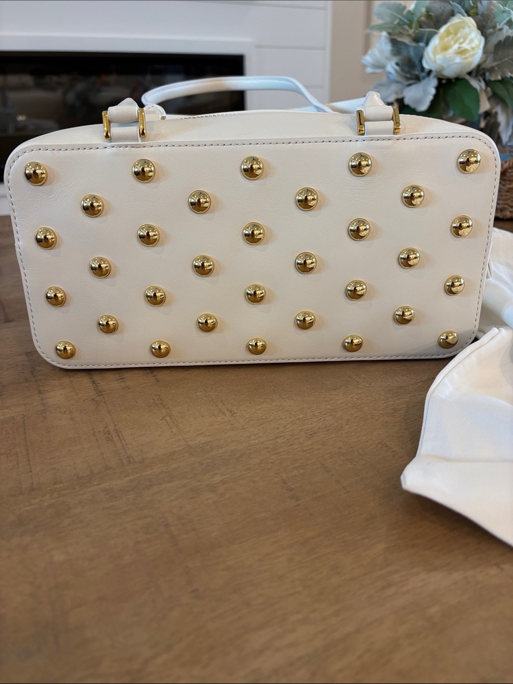 Veronica Beard Studded Boxy Leather Shoulder Bag Off-White NWT $648 Gorgeous! - Picture 9 of 12